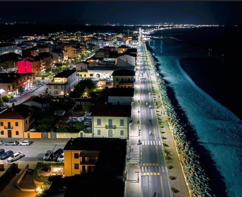 Villino La Perla Azzurra- Marina Di Pisa Villa Luaran gambar